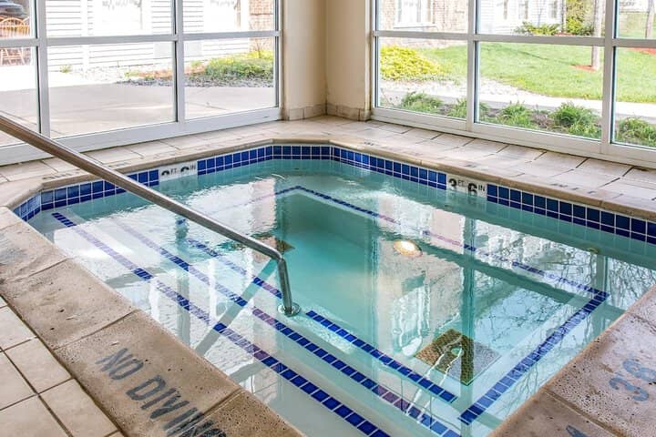 Pool 26 of 35